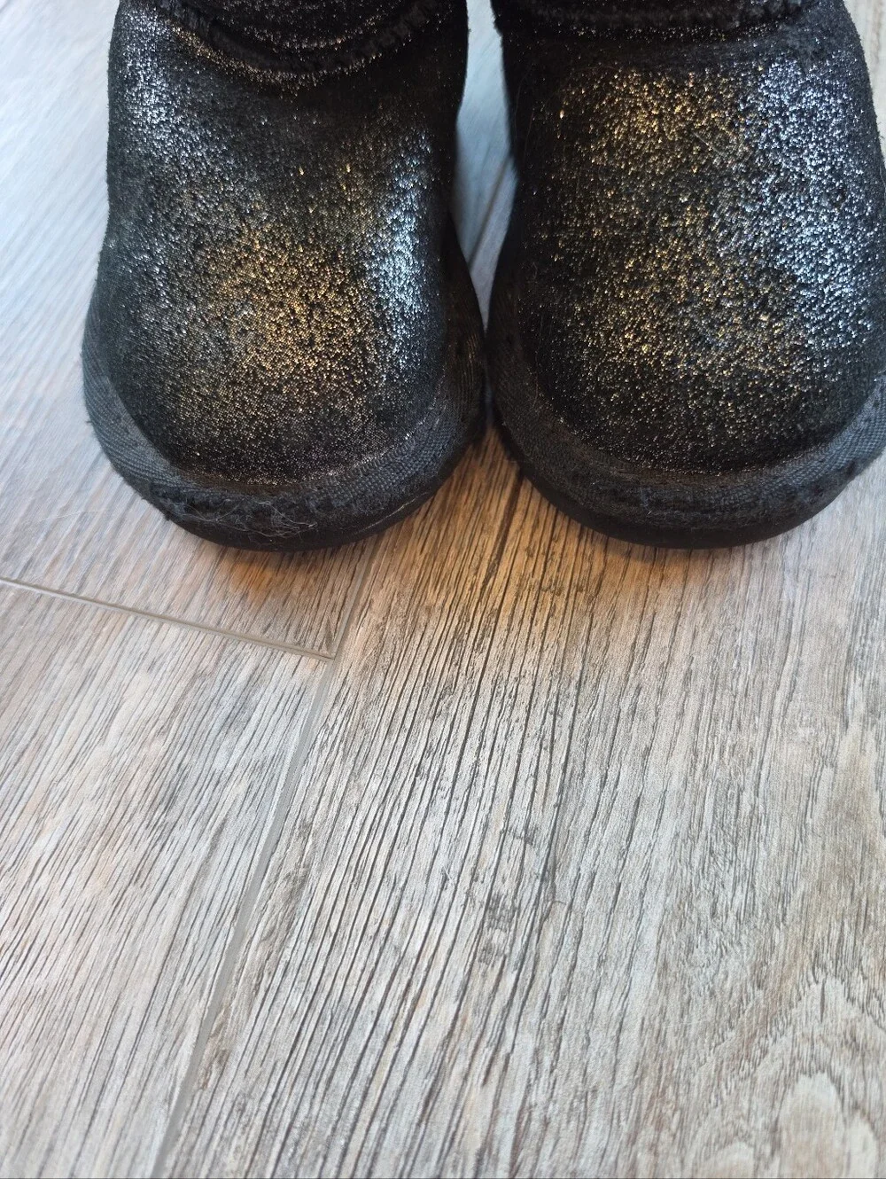 UGG Girls Classic Short II Black Glitter Boots 1002806 Size 5